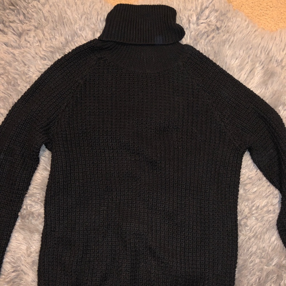 Turtleneck sweature